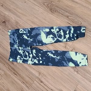 Under Armour Fitted Yoga Pants Size Small